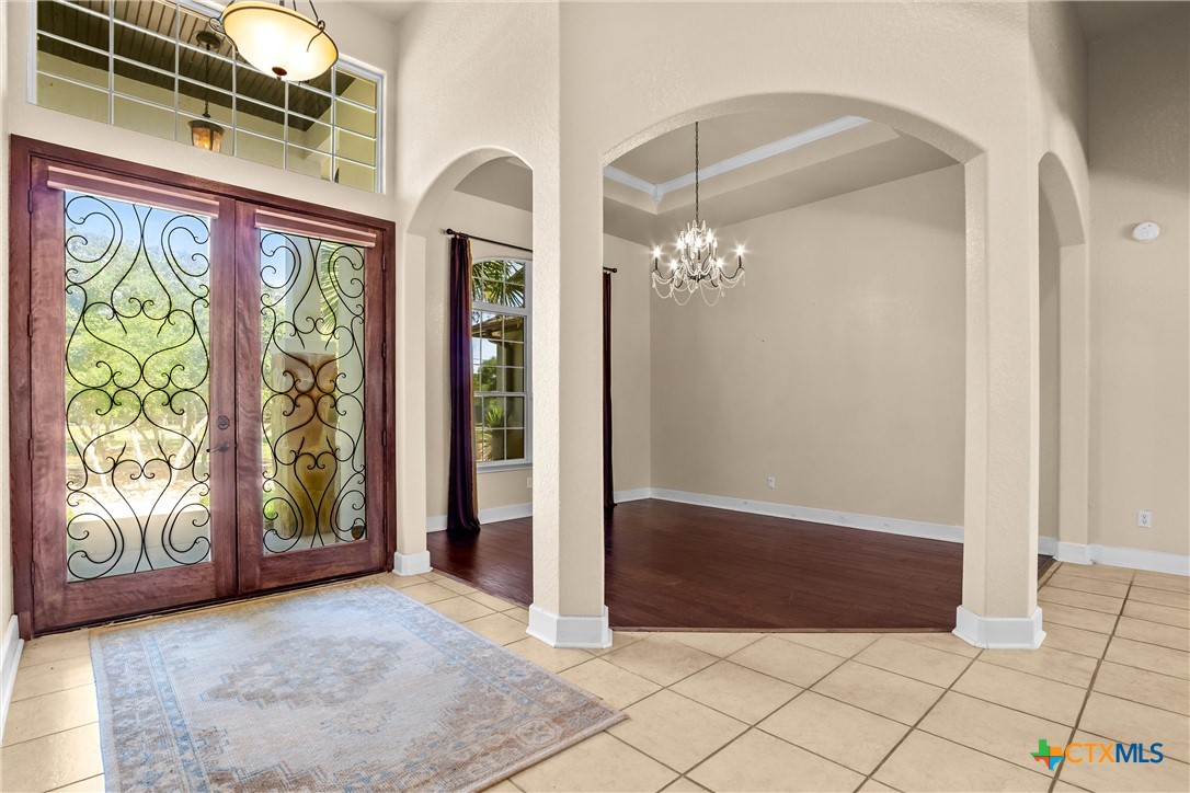 5545 Cliff Estates Road Property Photo 8