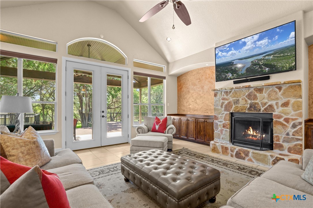 5545 Cliff Estates Road Property Photo 10