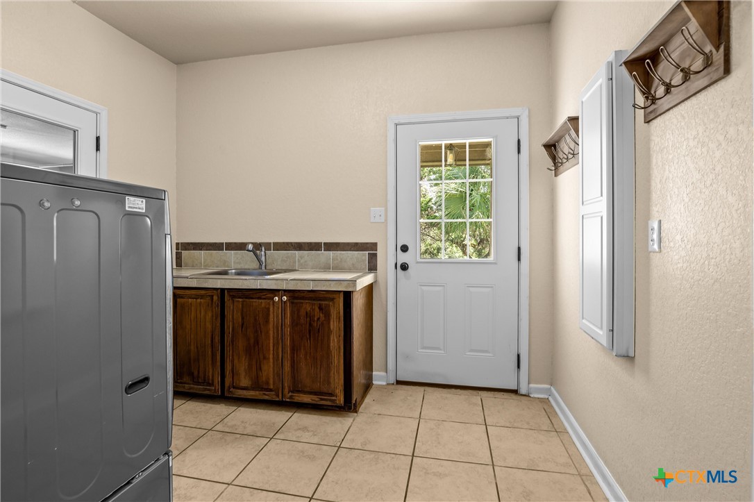 5545 Cliff Estates Road Property Photo 27