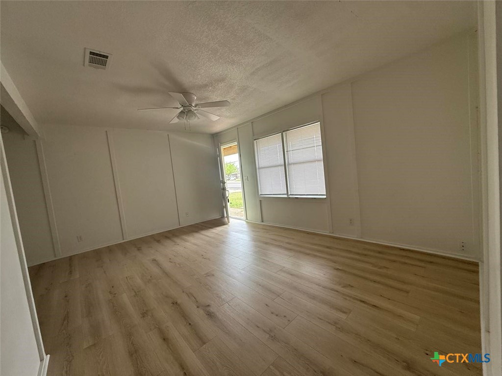 620 W Avenue B Property Photo 3