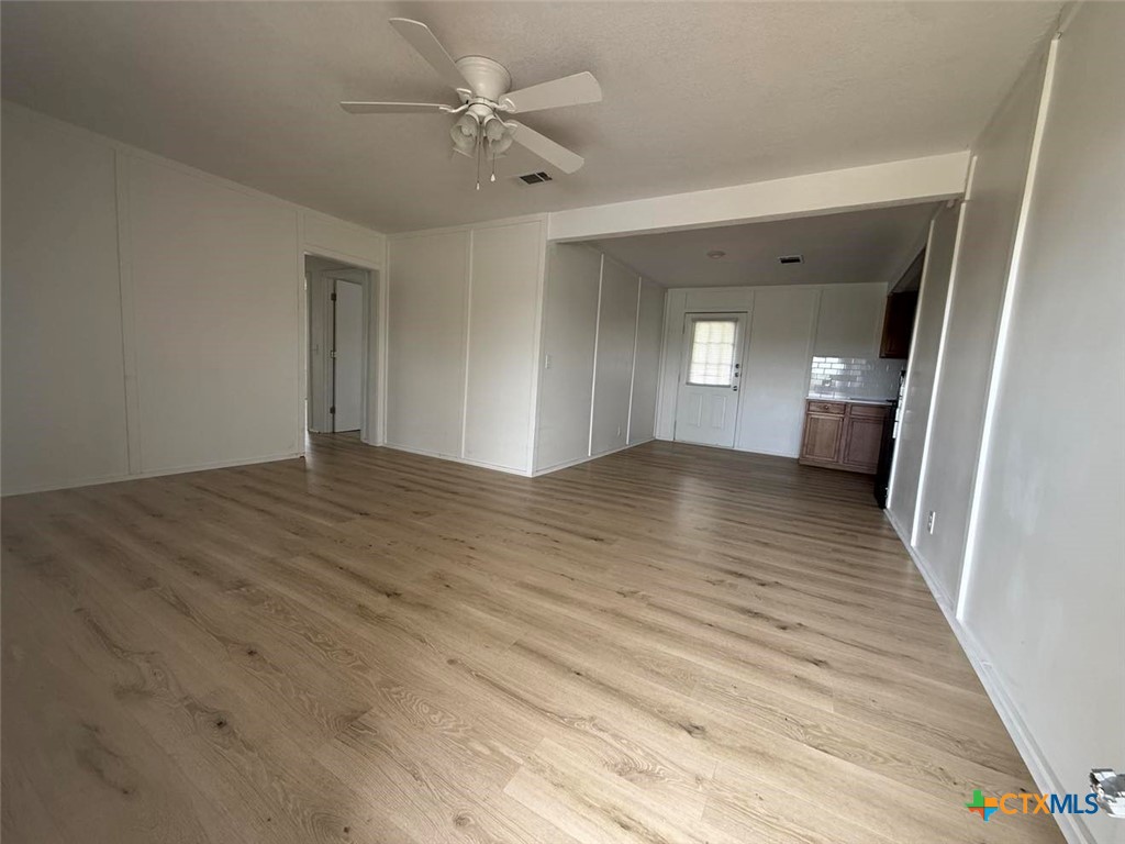 620 W Avenue B Property Photo 5