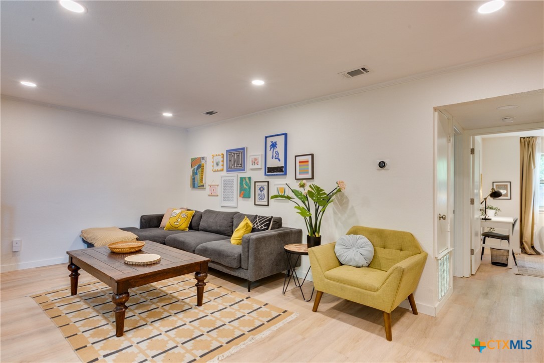 5608 Cougar Drive 117 Property Photo 4