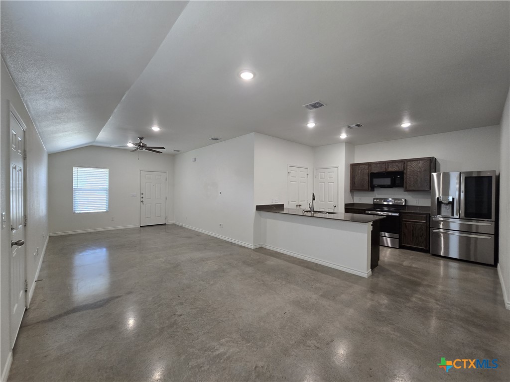 2318 Zanoletti Drive B Property Photo 6