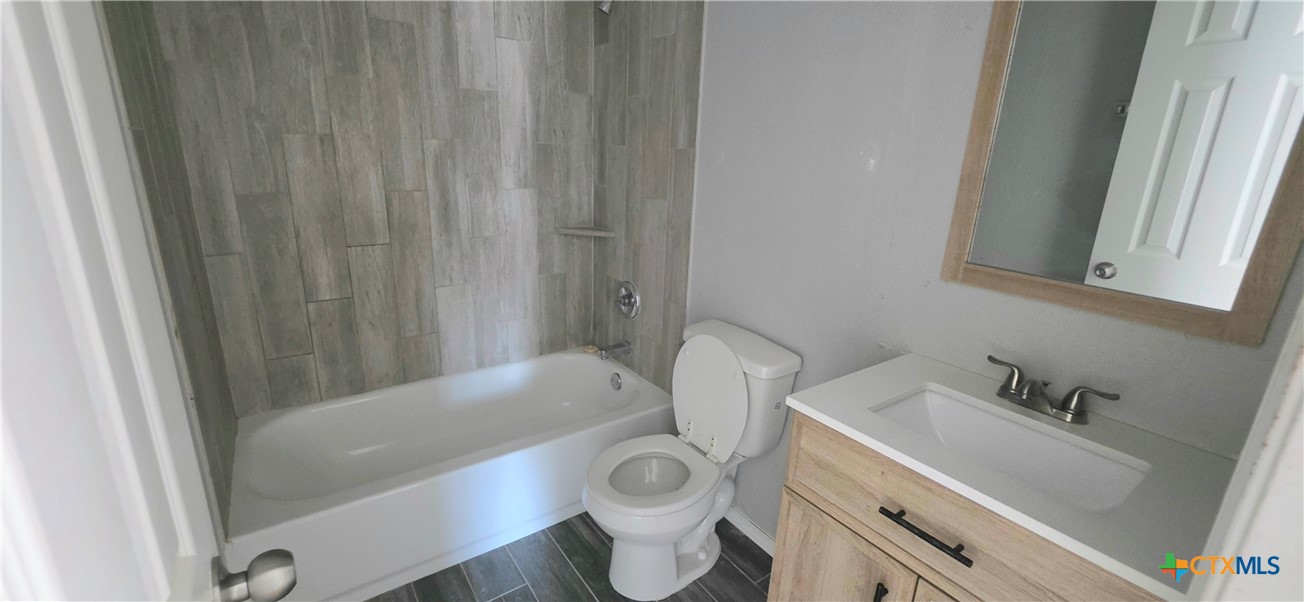 1802 Windward Drive A Property Photo 6