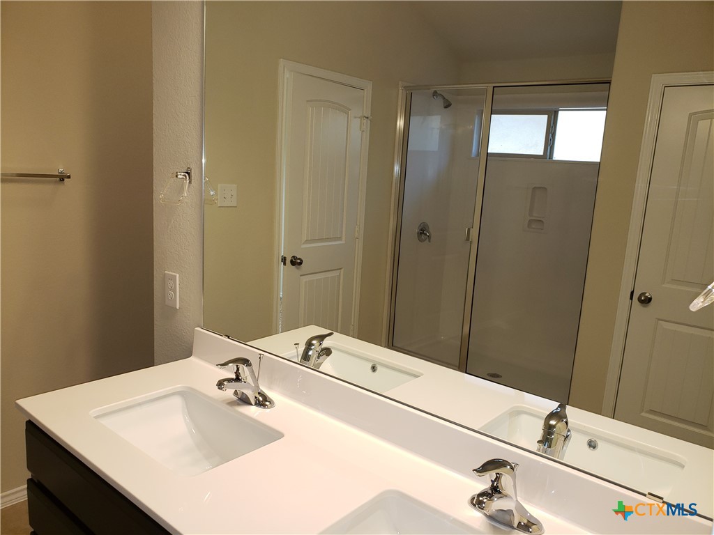 5550 Perdita Drive Property Photo 13
