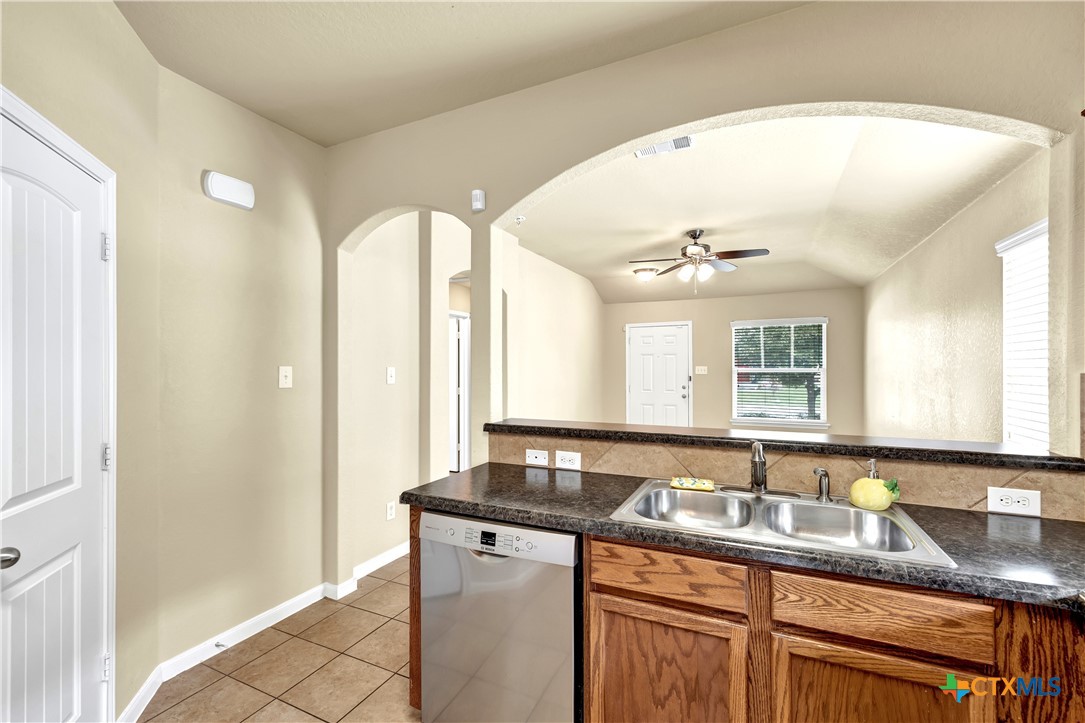 1048 Lilac Wind Property Photo 8