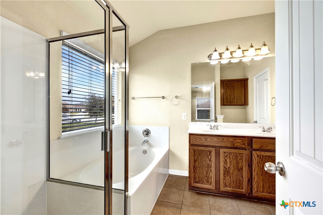 1048 Lilac Wind Property Photo 14