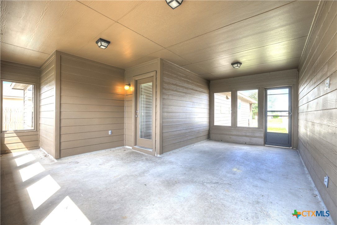 1048 Lilac Wind Property Photo 22
