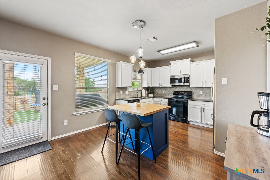5221 Cicero Drive Property Photo 10