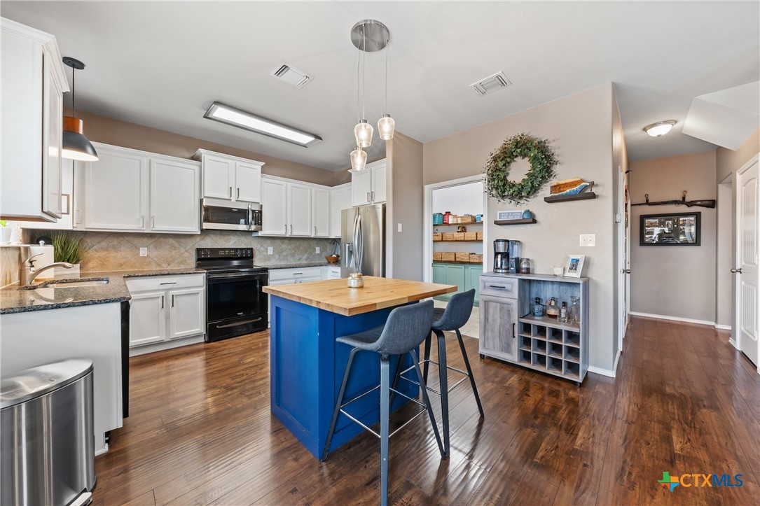 5221 Cicero Drive Property Photo 13