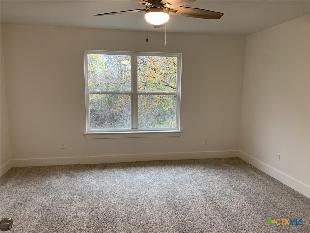 1858 Royal Loop Property Photo 13