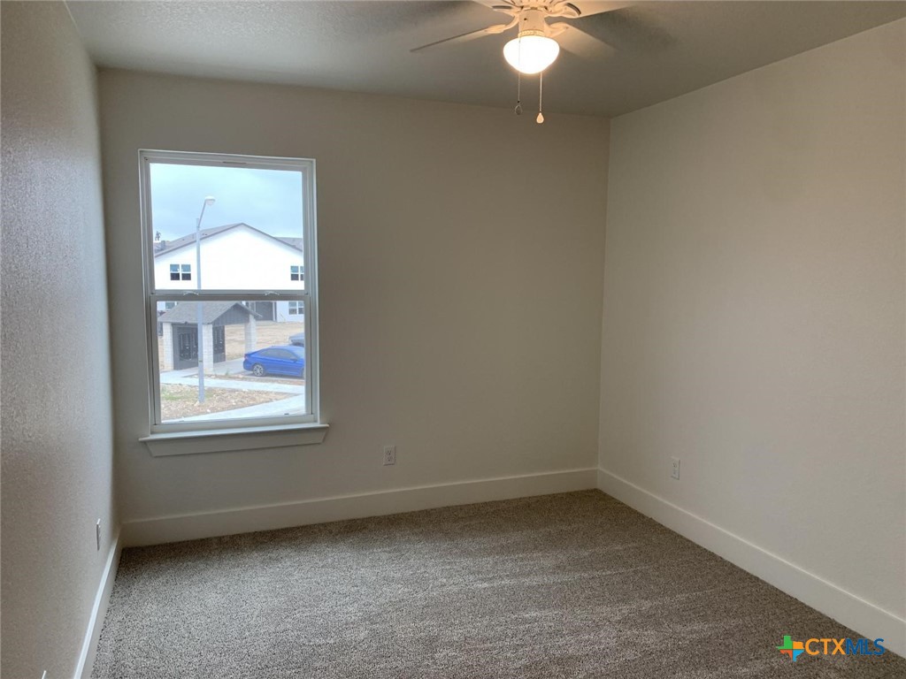 1858 Royal Loop Property Photo 18