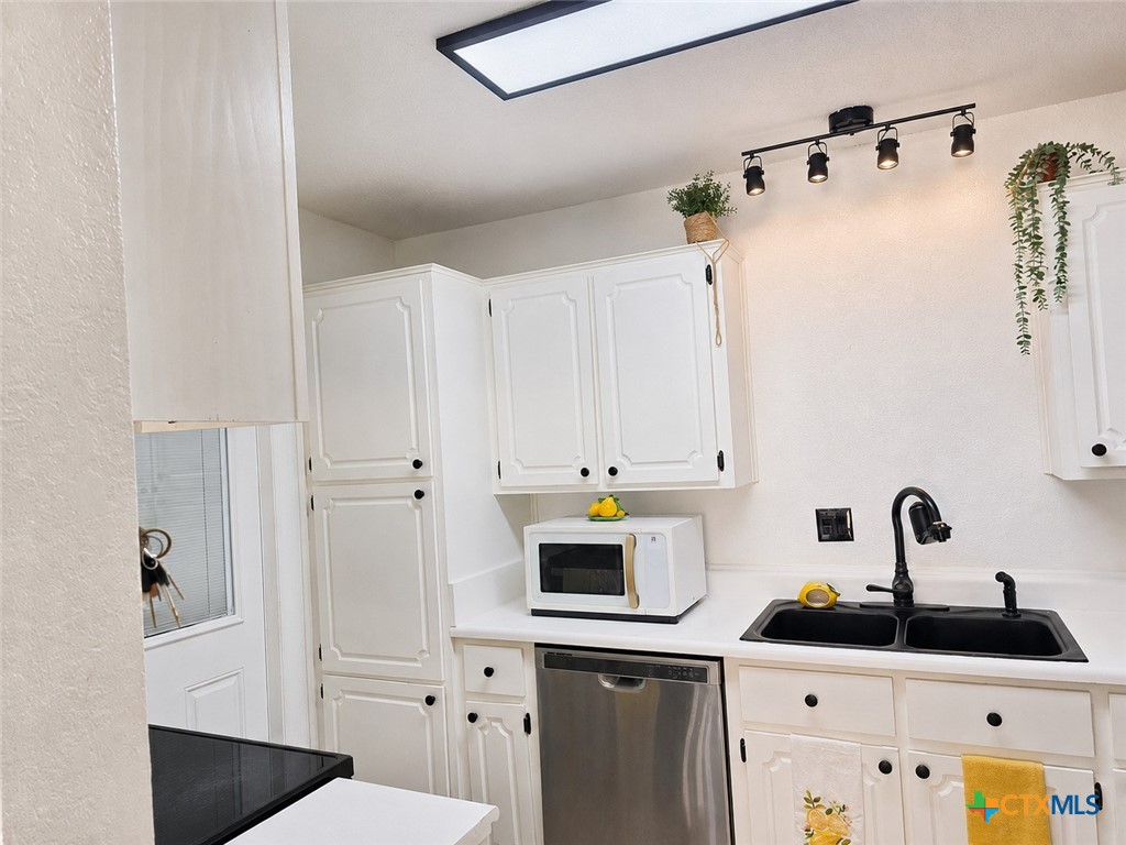 2207 Coach Drive Property Photo 10