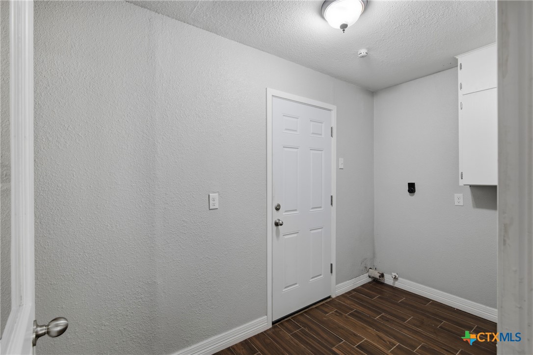 2809 Shady Hill Drive Property Photo 12