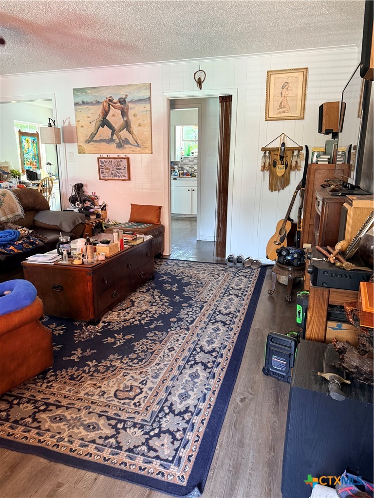 1114 Reyes Street Property Photo 14