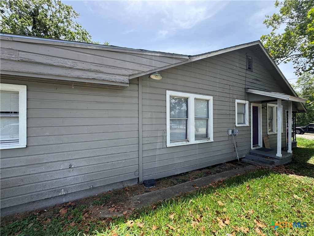 1314 E Power Avenue Property Photo 5