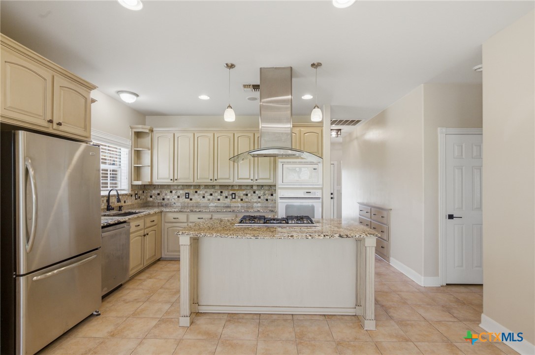 273 Shannon Valley Drive Property Photo 9