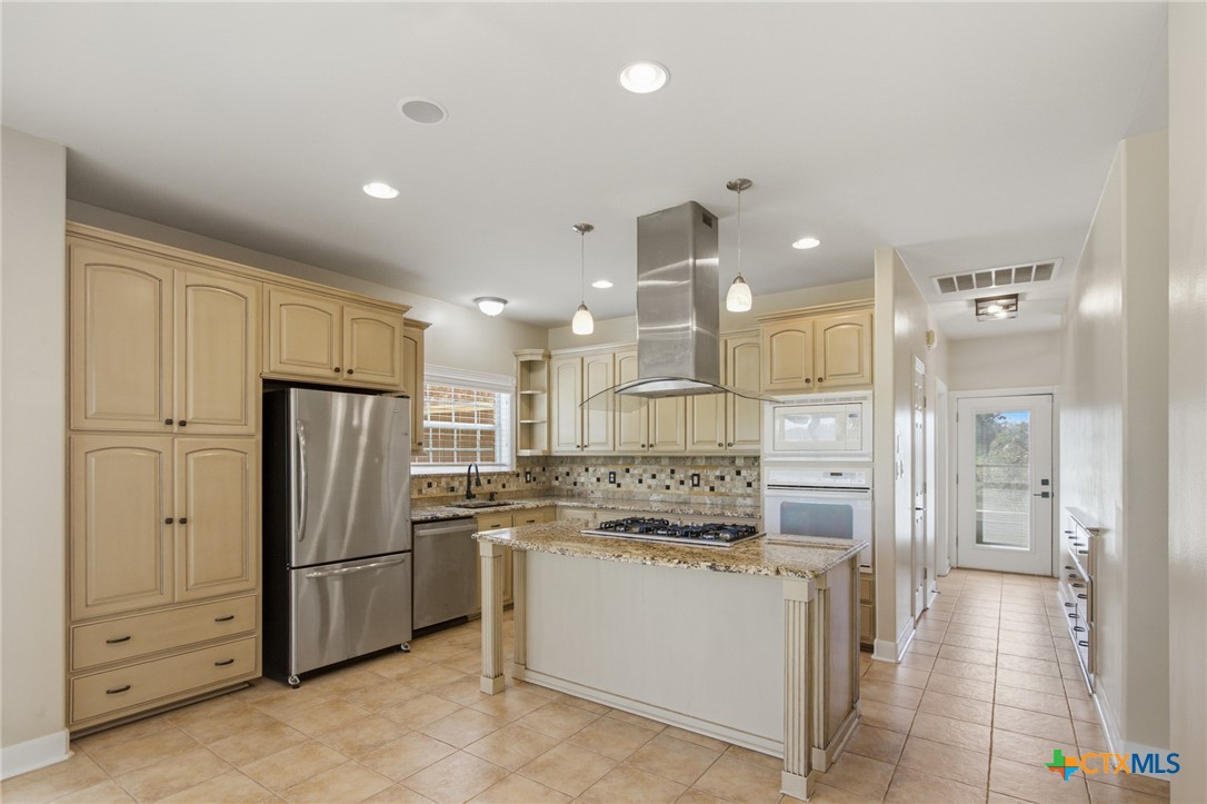273 Shannon Valley Drive Property Photo 10