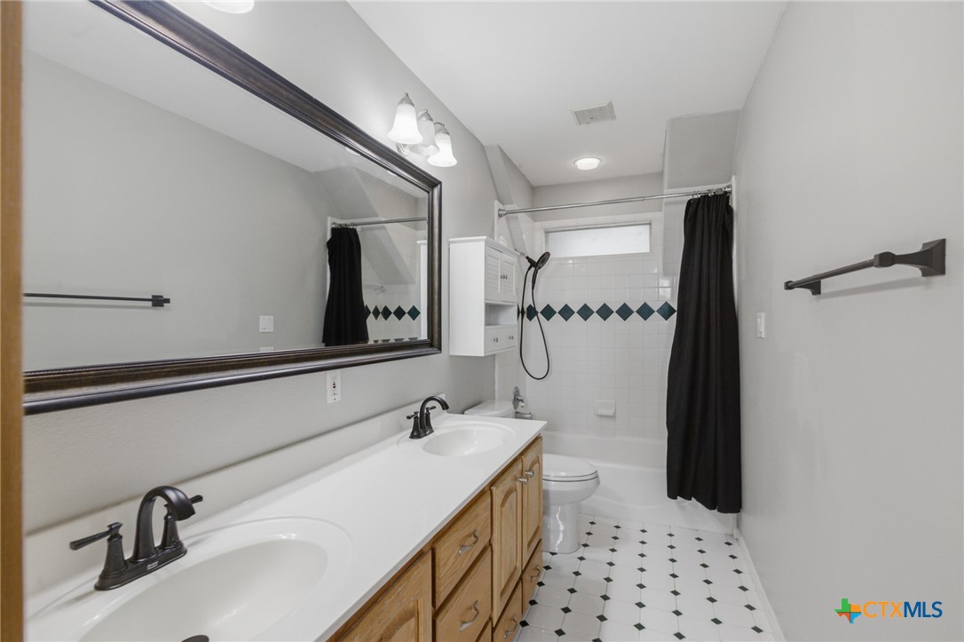 273 Shannon Valley Drive Property Photo 22