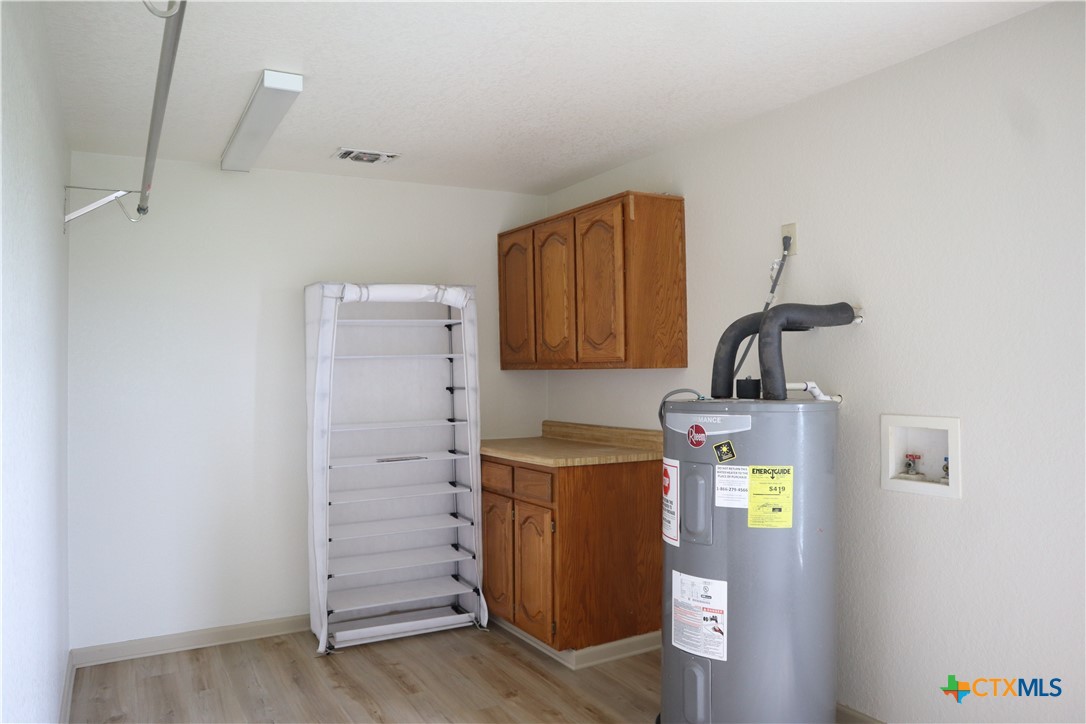 707 Old Seguin Luling Property Photo 13