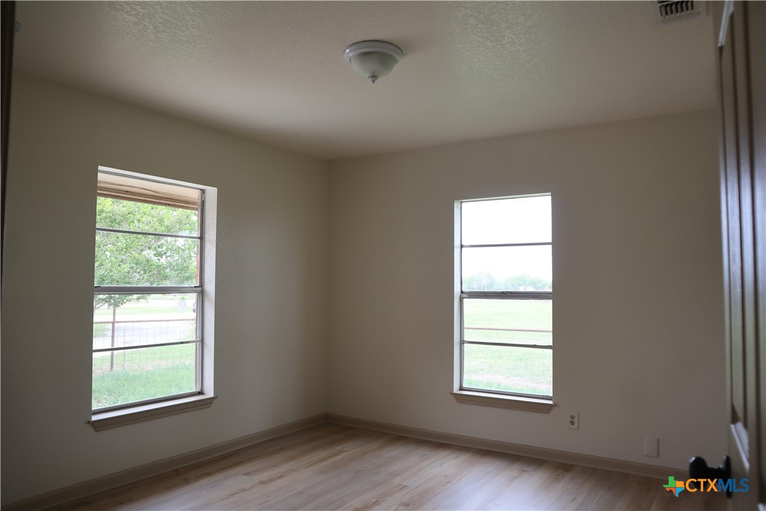 707 Old Seguin Luling Property Photo 16