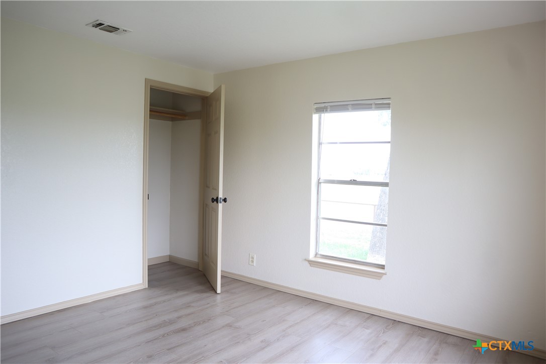 707 Old Seguin Luling Property Photo 18