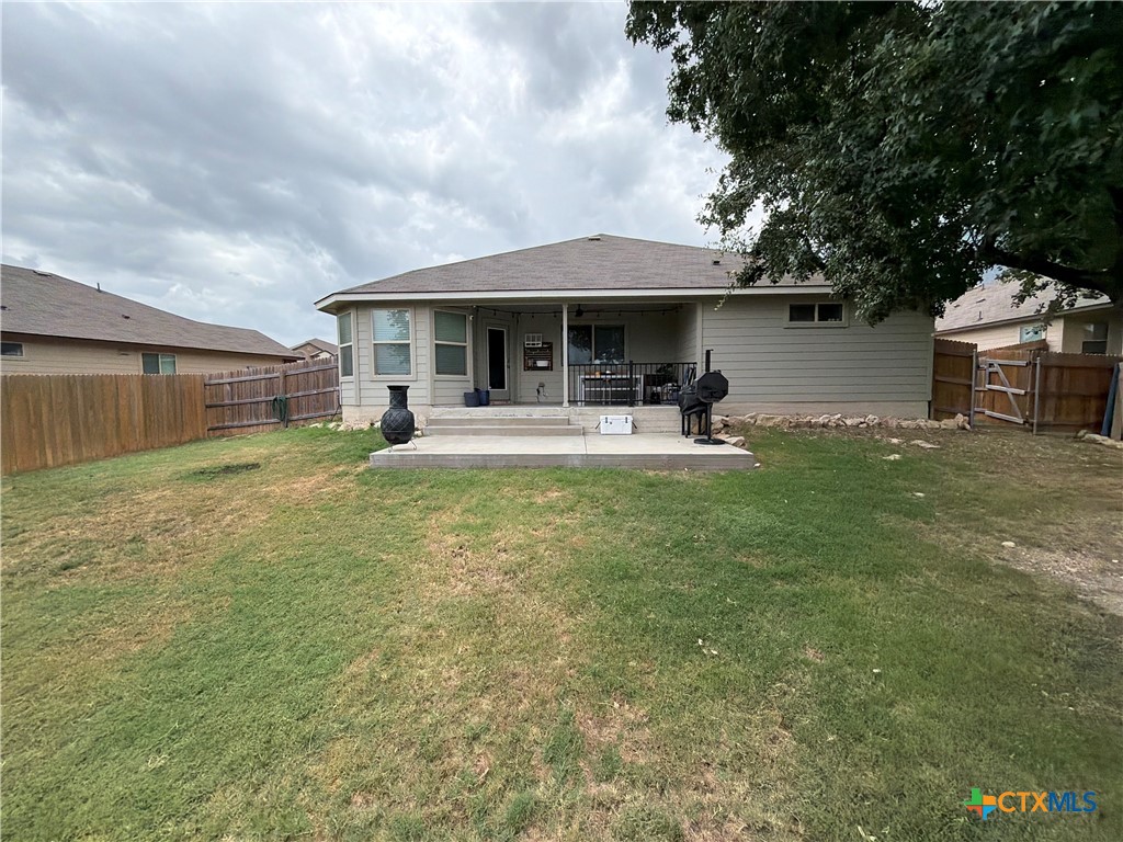 1824 Fall Creek Court Property Photo 4