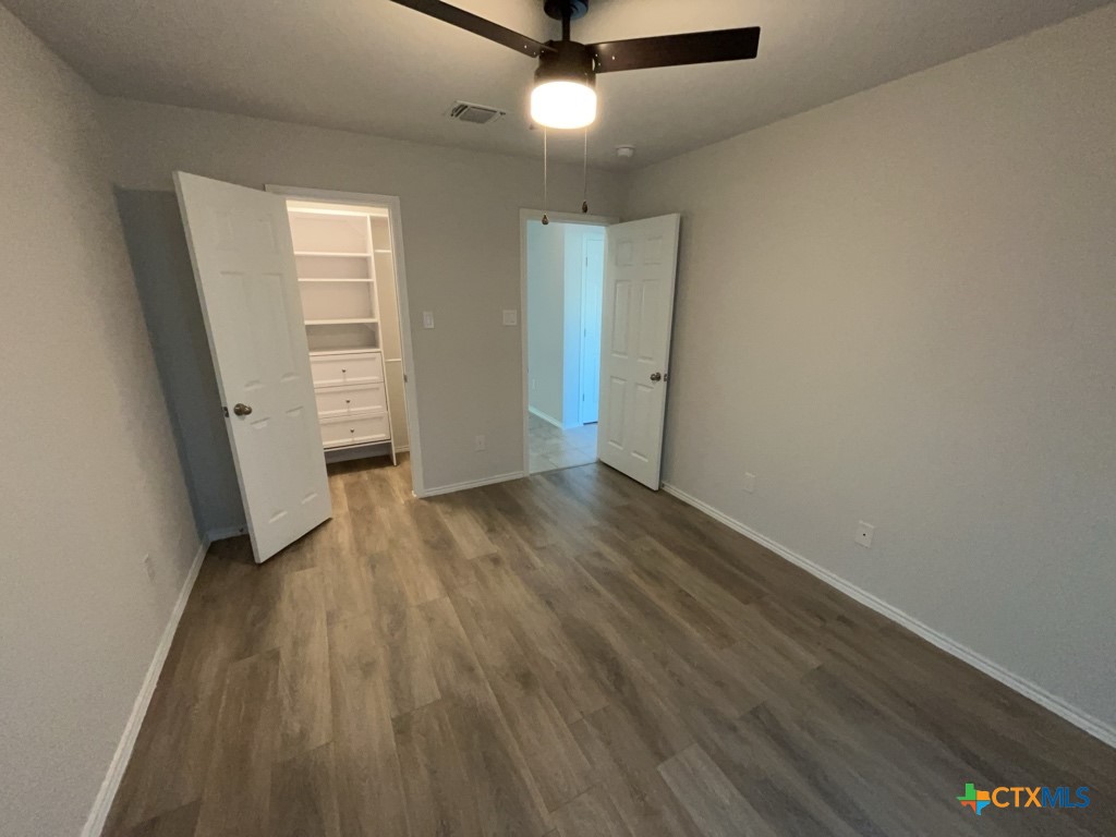 1824 Fall Creek Court Property Photo 14