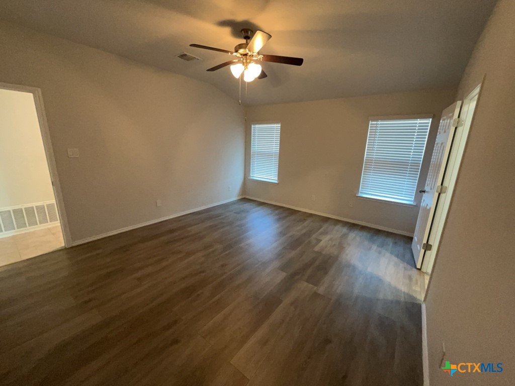 1824 Fall Creek Court Property Photo 23