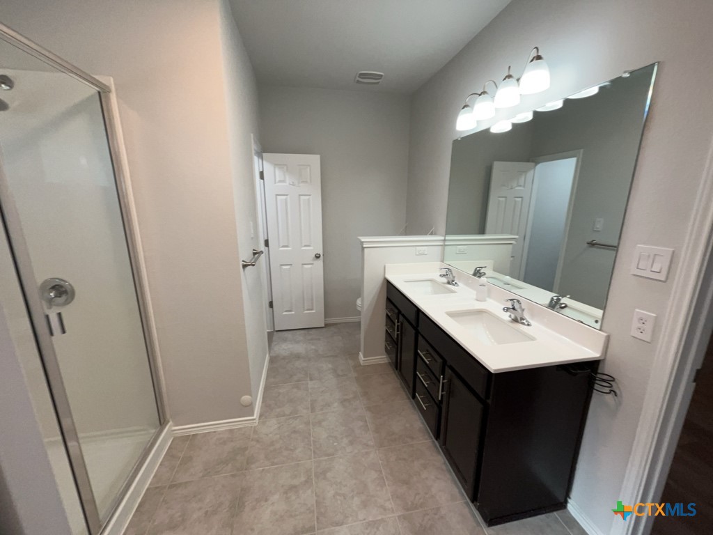 1824 Fall Creek Court Property Photo 28