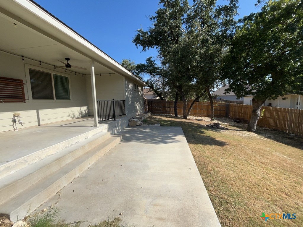 1824 Fall Creek Court Property Photo 32