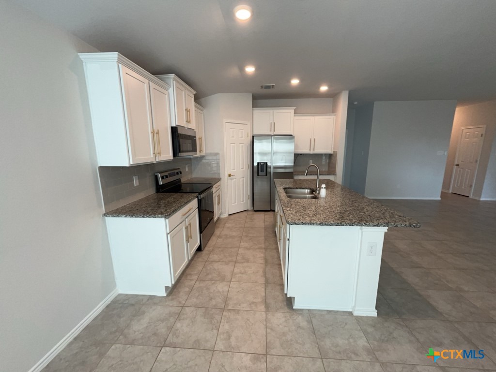 1824 Fall Creek Court Property Photo 38