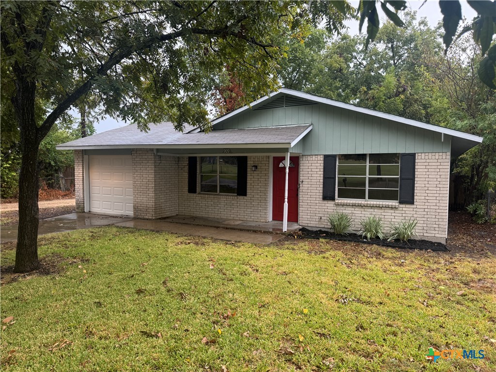 909 W Munroe Avenue Property Photo 2