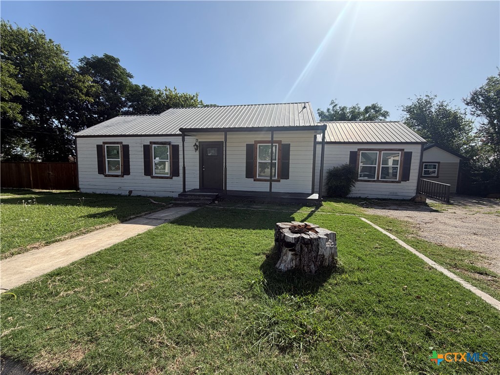 103 S Walnut Street Property Photo 1