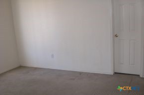 4306 Alleeta Drive B Property Photo 5