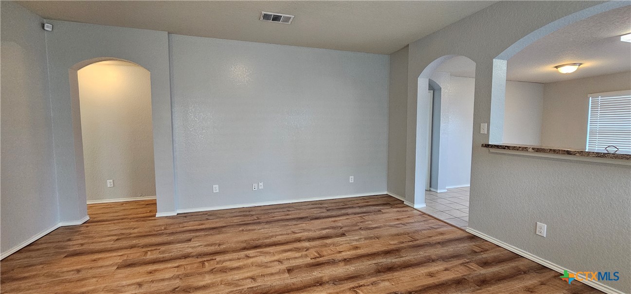 1024 Sandwell Court Property Photo 4