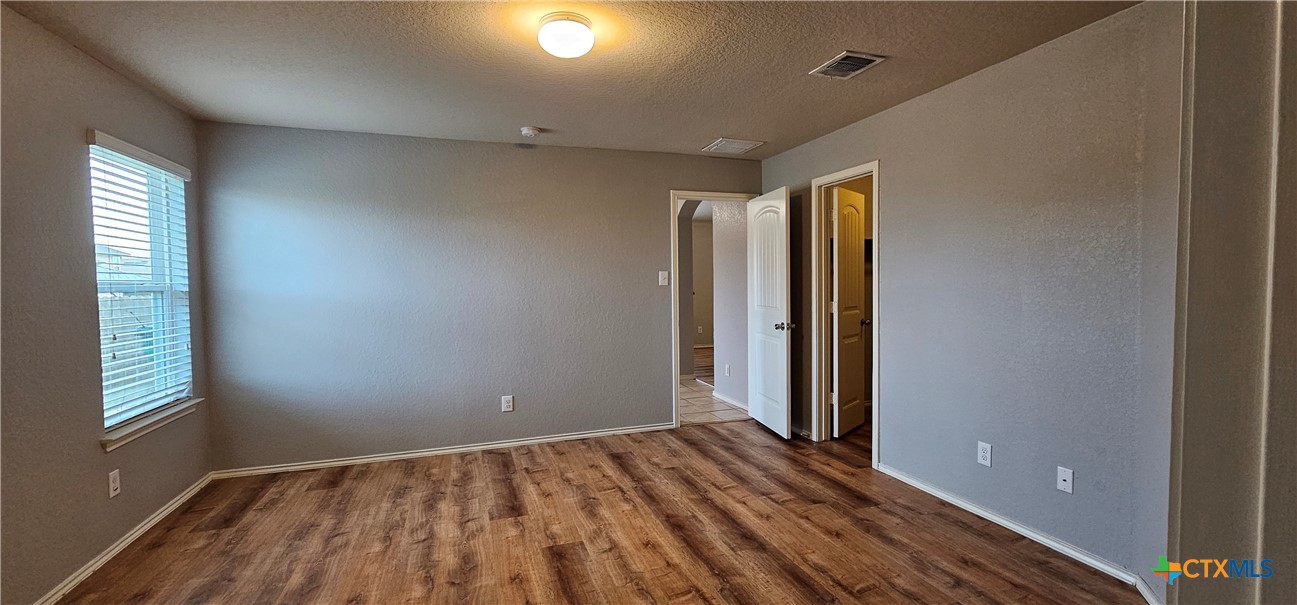 1024 Sandwell Court Property Photo 11