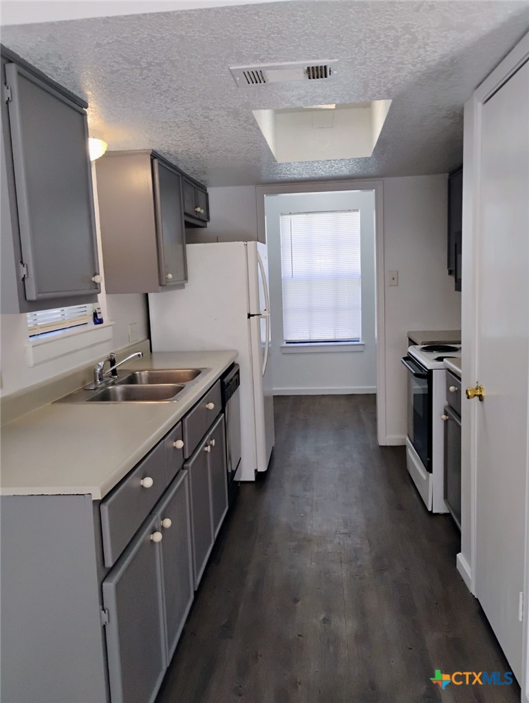 209 Orchard Street Property Photo 6
