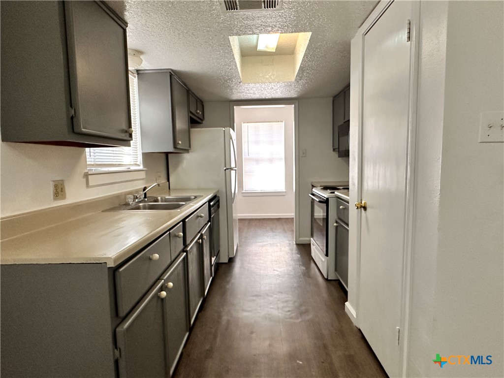 209 Orchard Street Property Photo 25
