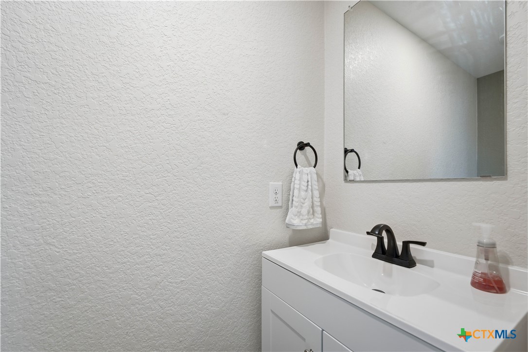2931 Whinchat Property Photo 8