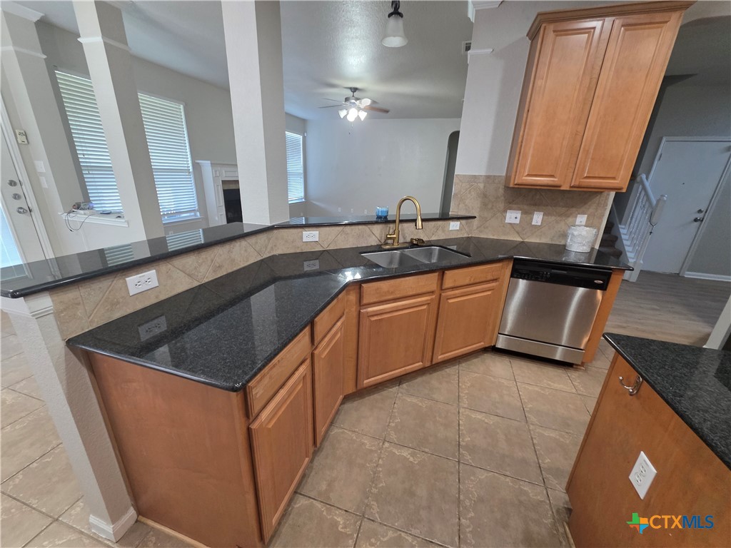 423 Wrought Iron Drive Property Photo 4