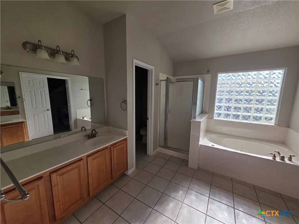 423 Wrought Iron Drive Property Photo 12