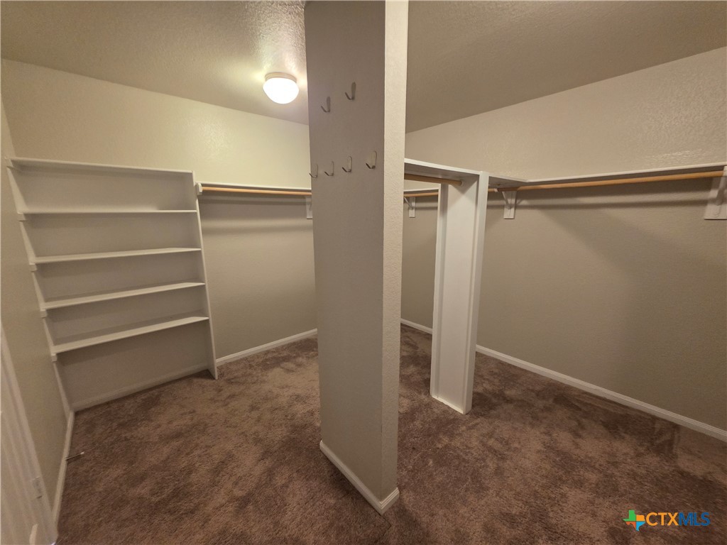 423 Wrought Iron Drive Property Photo 16