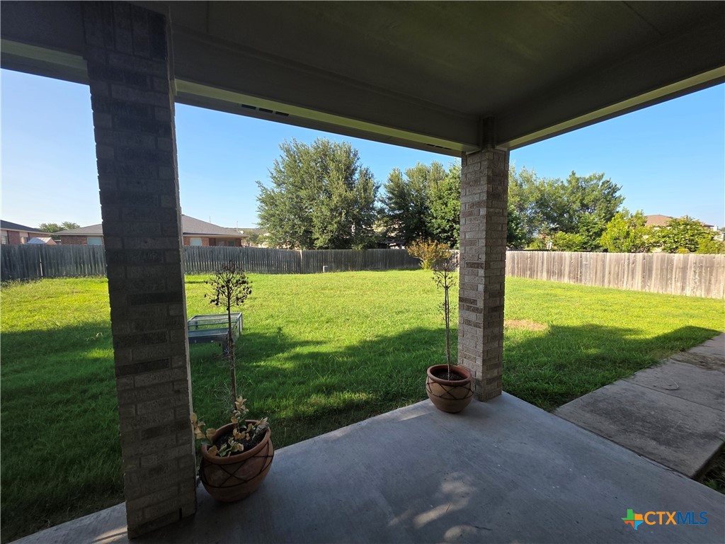 423 Wrought Iron Drive Property Photo 22
