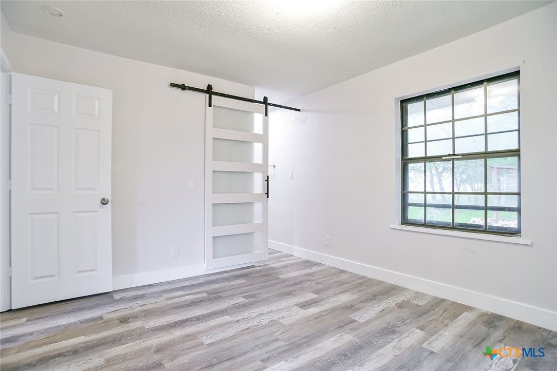 1225 W Coll Street Property Photo 25
