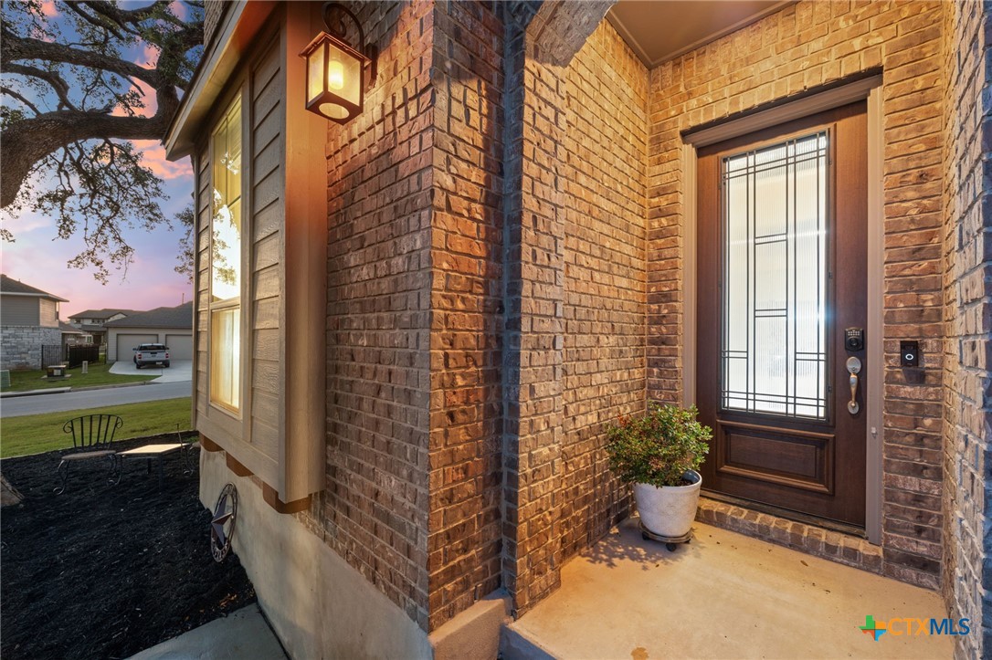 1511 Balcones Fault Property Photo 4