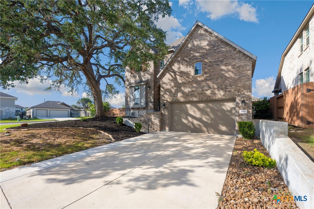 1511 Balcones Fault Property Photo 12