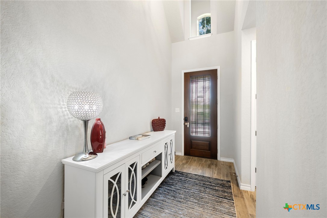 1511 Balcones Fault Property Photo 13