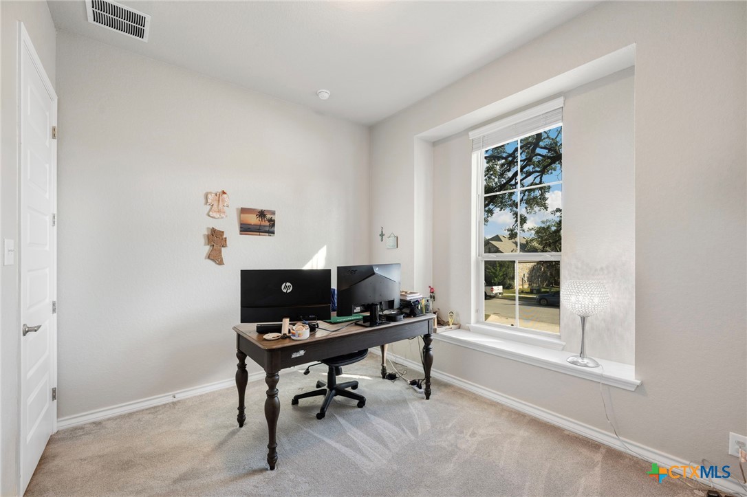 1511 Balcones Fault Property Photo 34