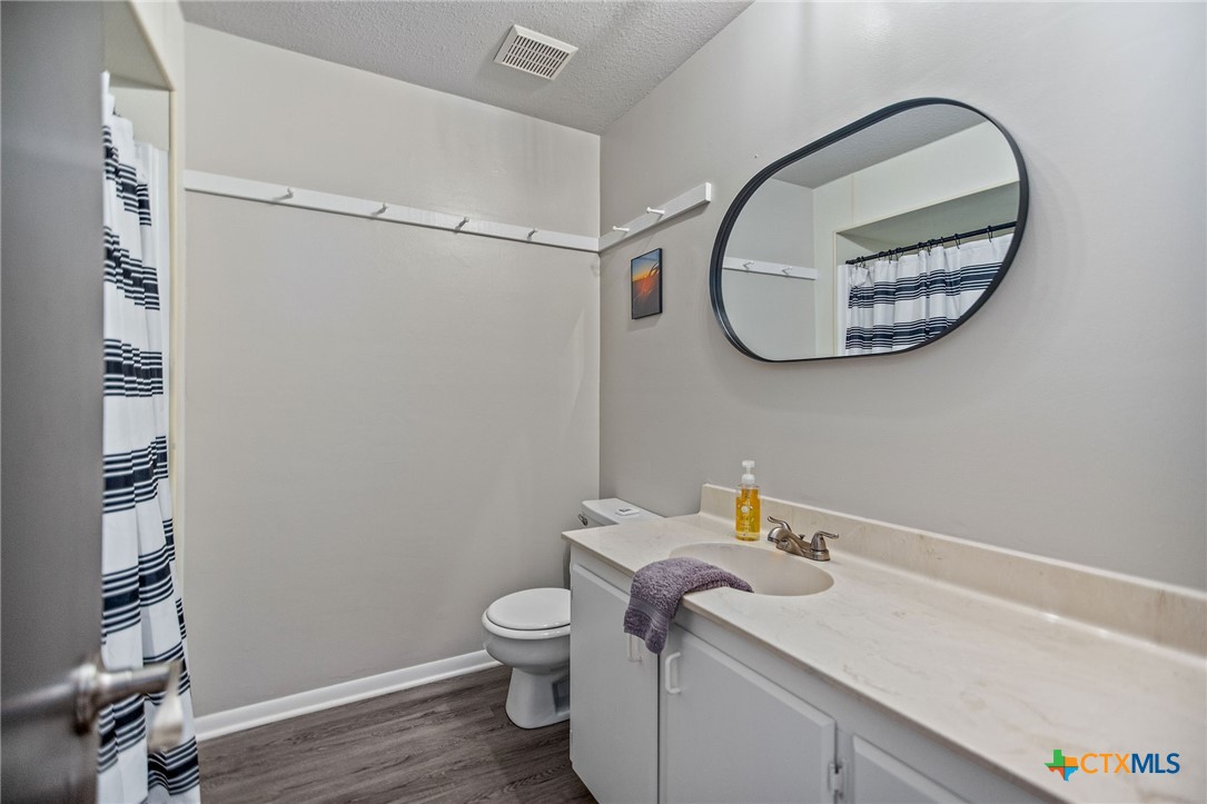 434 15th St. Property Photo 11